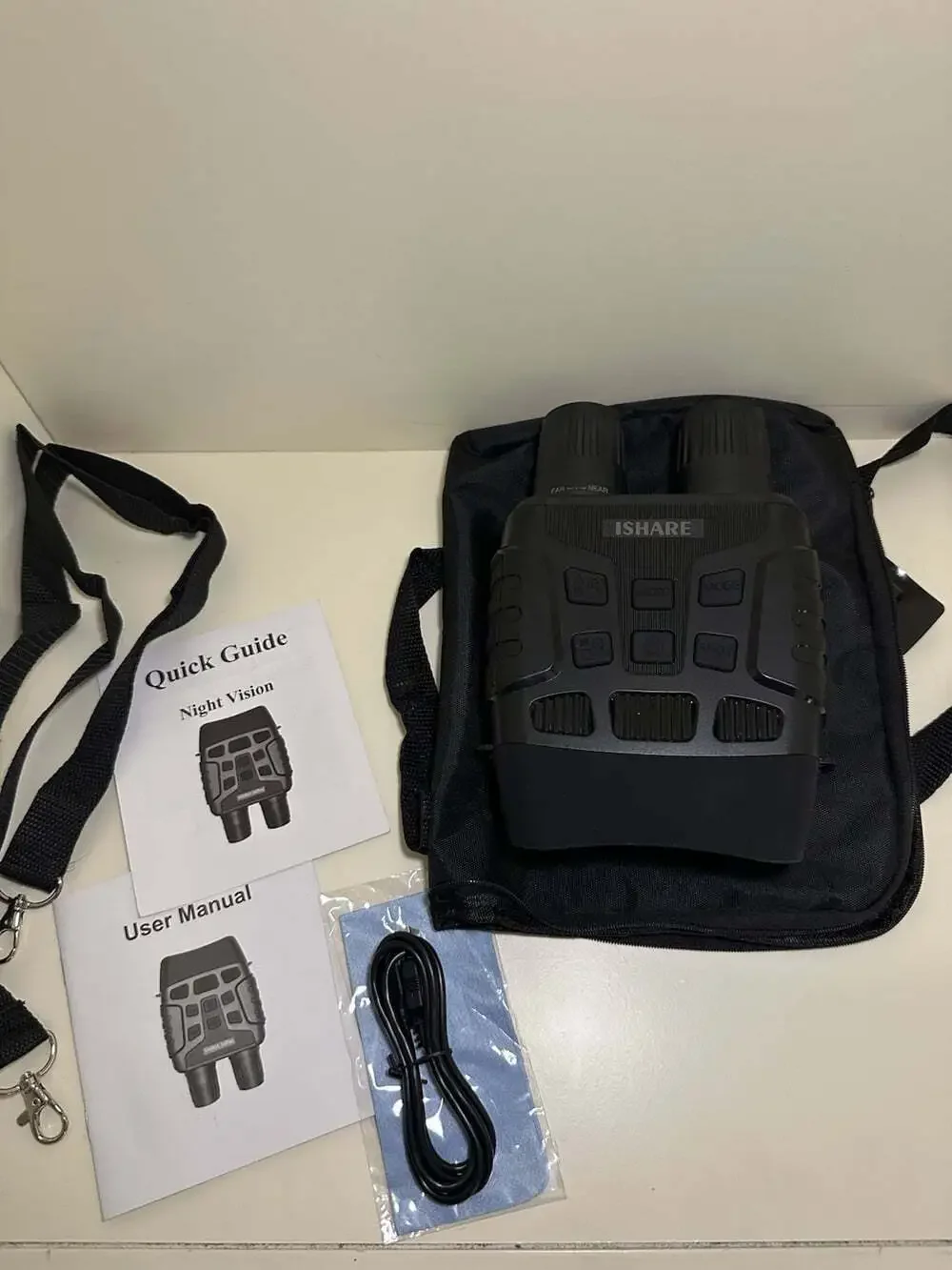 Night Vision Binoculars IR Illuminator Black with Carrying Bag & Manuals